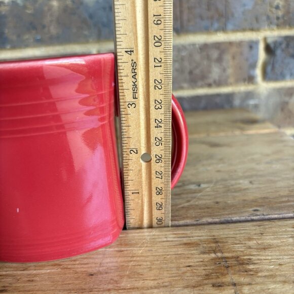 2 Homer Laughlin Fiesta Scarlet D Handle Square Bottom Mugs Fiestaware 12oz READ - Picture 7 of 12